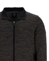 Anthrazitfarbene, strukturierte Jacke mit schwarzem Reißverschluss und Lederakzenten, mit Markenlogo auf der linken Brust.
