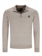 Beiger Strukturen-Pullover mit Halbzip-Kragen und Logo-Patch auf der linken Brust.